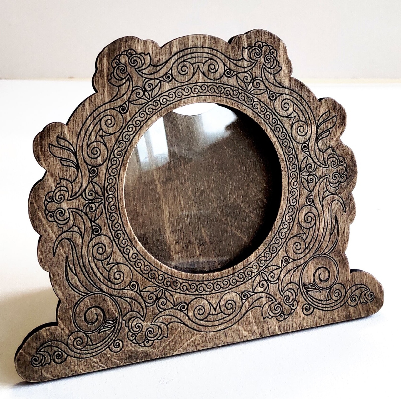 Laser Cut Round Wooden Photo Frame Decorative Engraved CDR File - Dezin