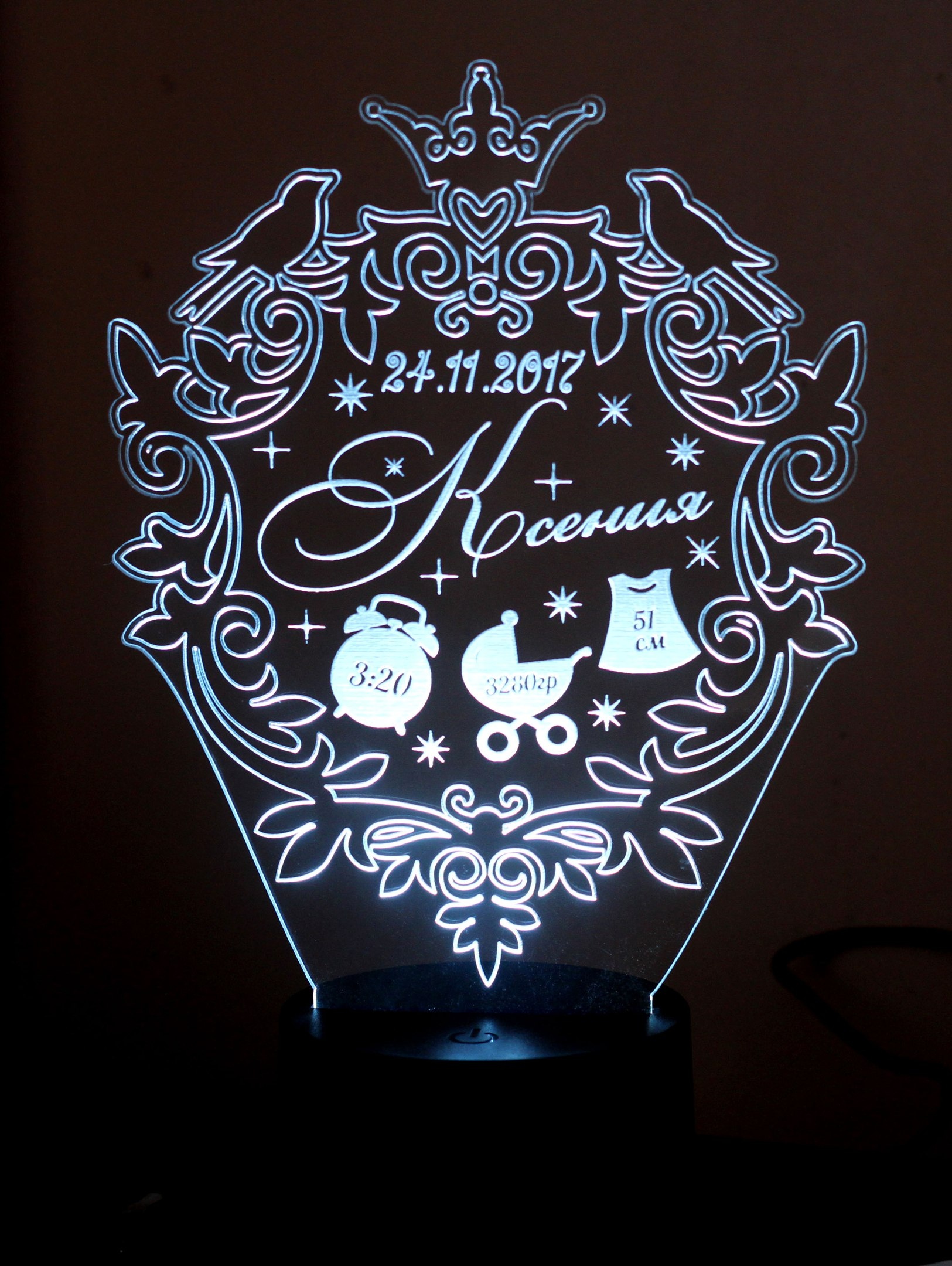 An original performance of the metric-night light for lovers of acrylic lamps - Dezin
