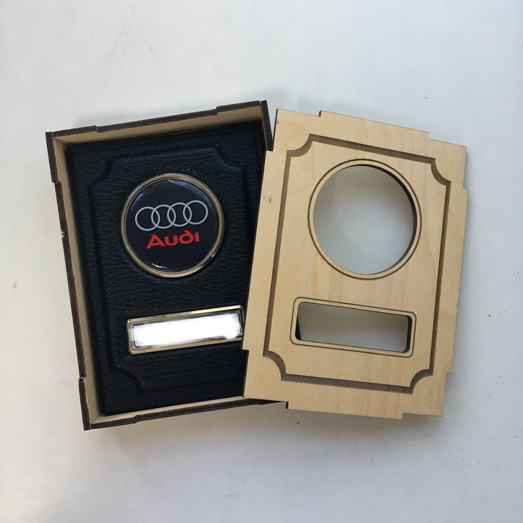 Layout of Gift box for a cover with a license plate of a car - Dezin