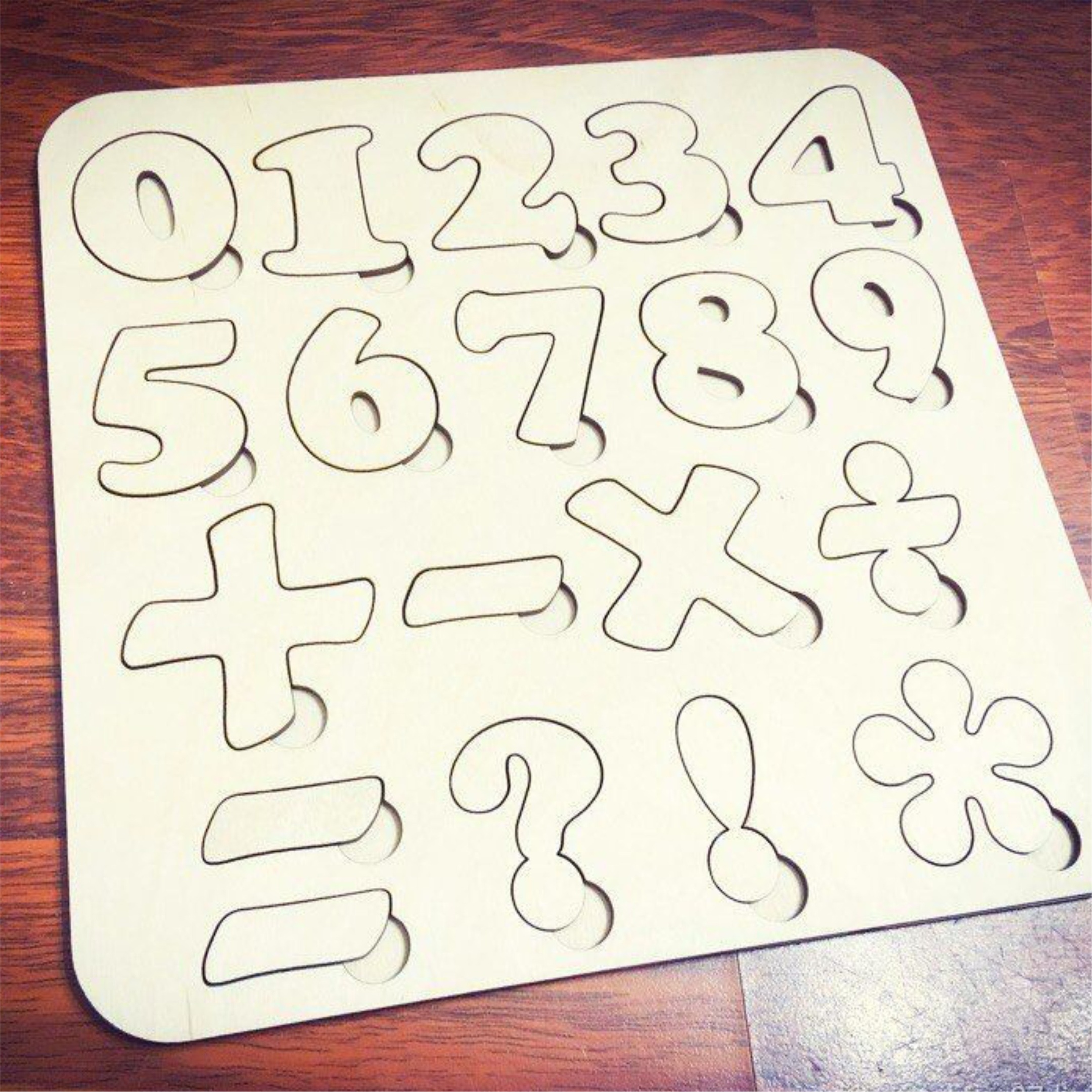Layout of Numbers 2 - Dezin