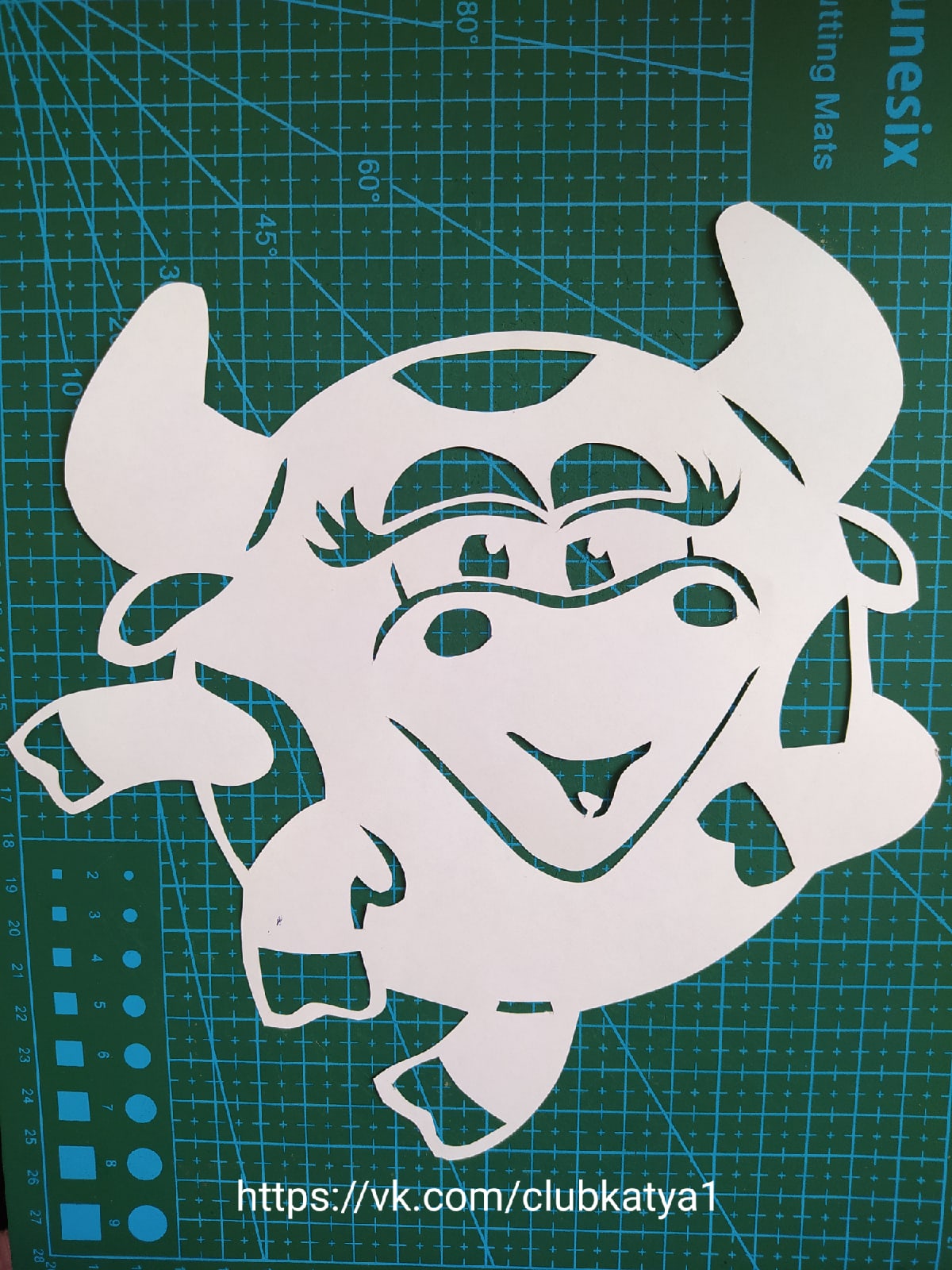 Pattern of Cow Munya from Smeshariki - Dezin