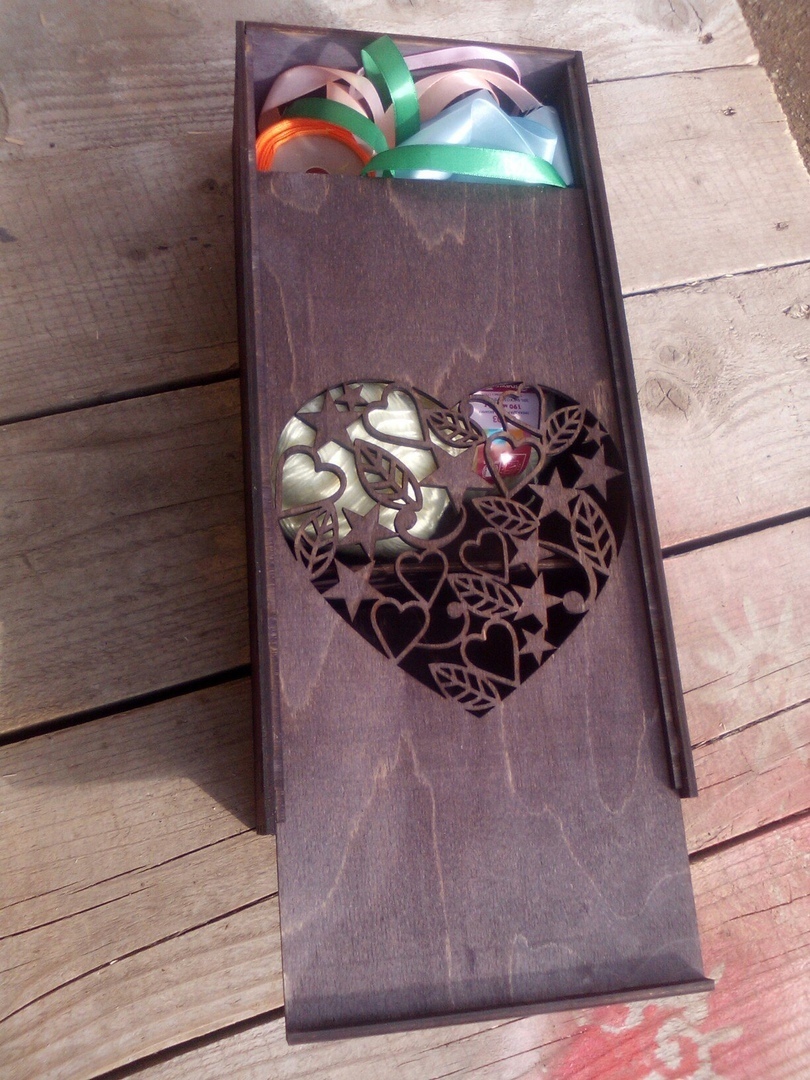 A box with a heart CNC Layout - Dezin