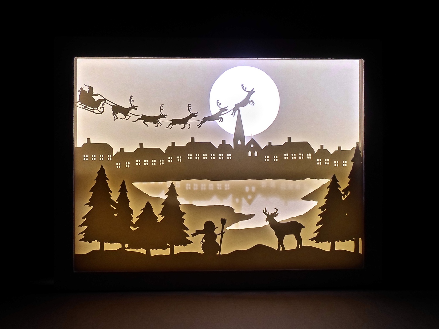 New Year layouts - the Christmas shadows light box - Dezin
