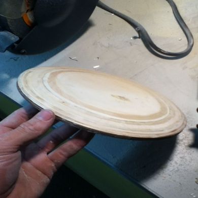 Wooden Flying disk (Frisbee) Layout - Dezin