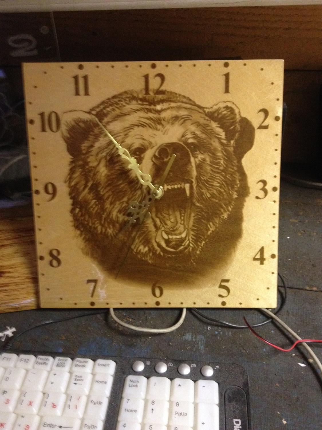 Laser Engraving Bear Clock Template CDR File - Dezin
