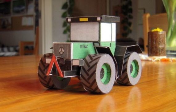 BM 650 Tractor with Trima Front Loader Vehicle Paper Model