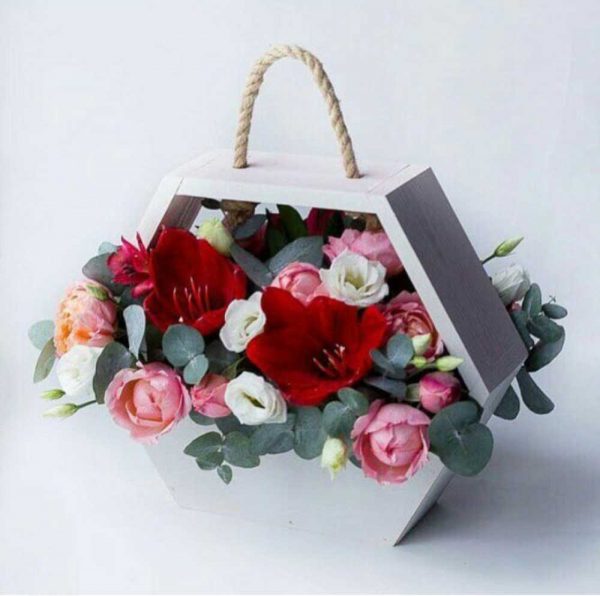 Laser Cut Hanging Flower Basket Valentine's Day Decor Hexahedron Flower Box CDR File