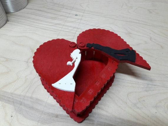 Laser Cut Heart Box Drawing
